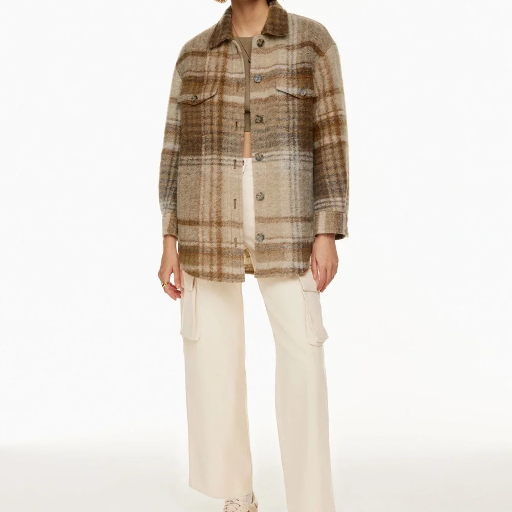 SOLD 〰️ LIKE NEW Aritzia Wilfred Free Ganna Shirt Jacket - Picture 3 of 13